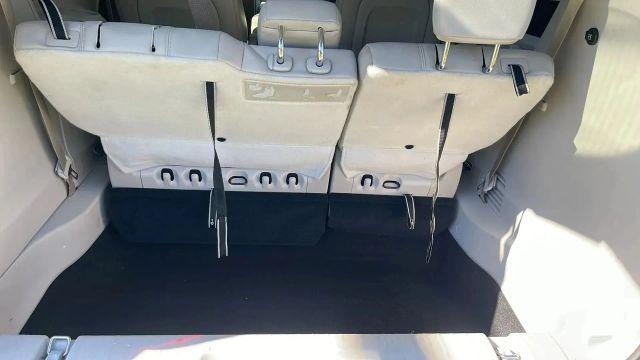 Photo of 2017 Blue Chrysler Pacifica