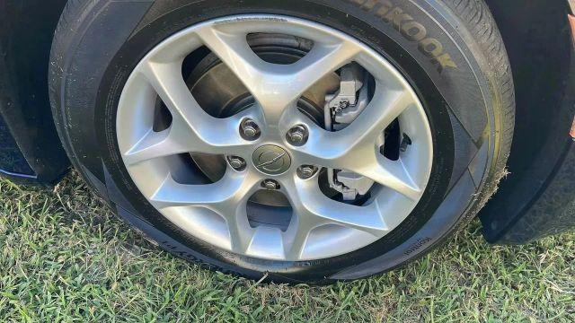 Photo of 2017 Blue Chrysler Pacifica