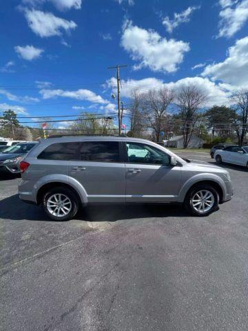 Photo of 2015 Silver Dodge Journey