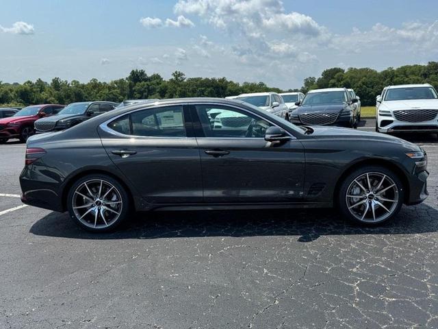 Photo of 2026 Makalu Gray Genesis G70