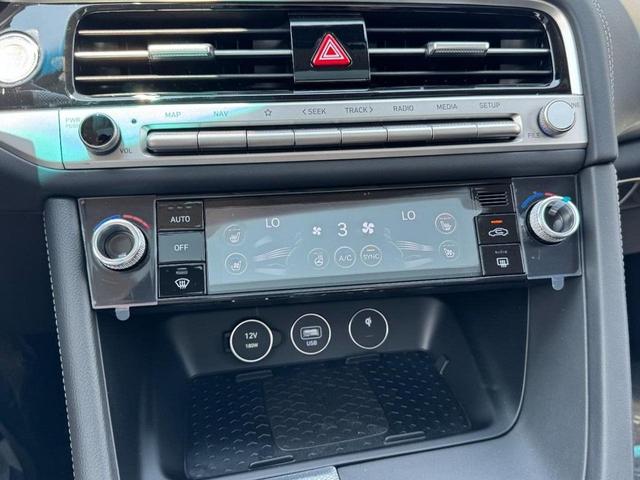 Photo of 2026 Makalu Gray Genesis G70