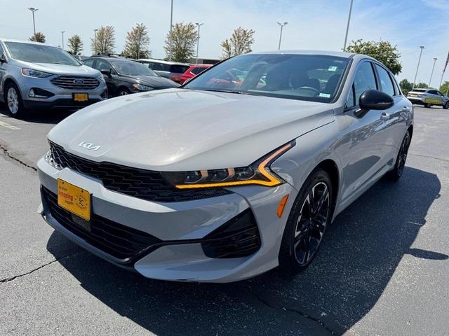 Photo of 2023 Wolf Gray Kia K5