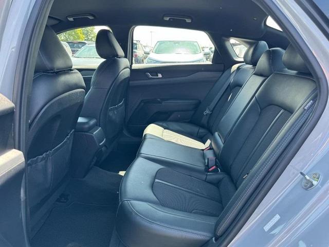 Photo of 2023 Wolf Gray Kia K5