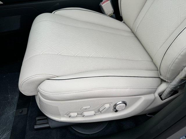 Photo of 2025 Savile Silver Genesis GV80