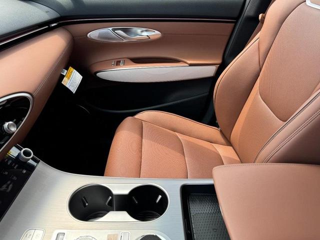 Photo of 2026 Uyuni White Genesis GV70