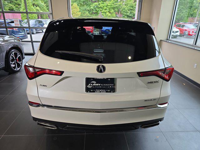 Photo of 2023 Platinum White Pearl Acura MDX