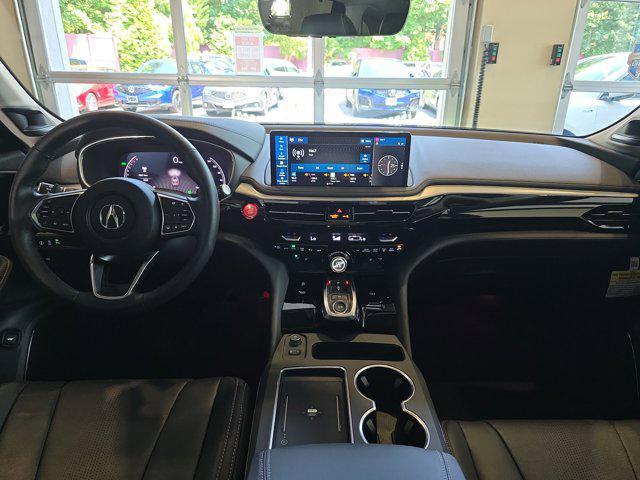 Photo of 2025 Platinum White Pearl Acura MDX