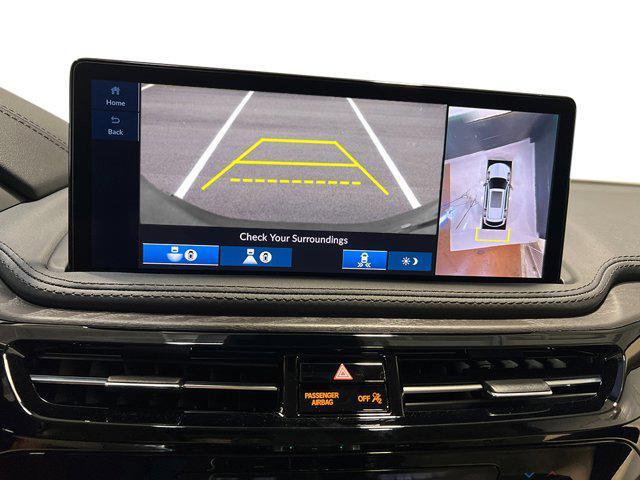 Photo of 2025 Platinum White Pearl Acura MDX