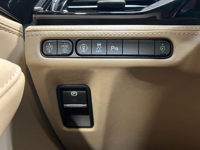Photo of 2025 Platinum White Pearl Acura MDX