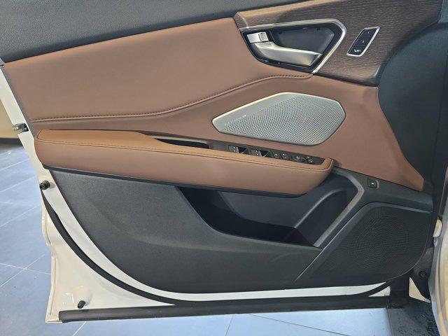 Photo of 2025 Platinum White Pearl Acura RDX