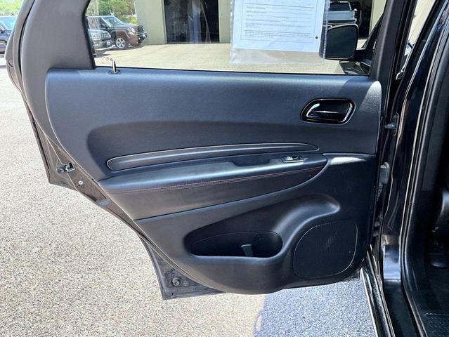 Photo of 2023 DB Black Crystal Clearcoat Dodge Durango