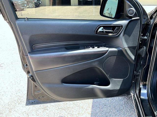 Photo of 2023 DB Black Crystal Clearcoat Dodge Durango