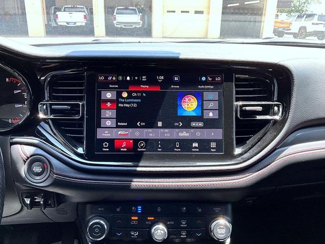 Photo of 2023 DB Black Crystal Clearcoat Dodge Durango
