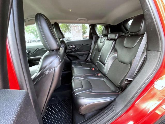 Photo of 2019 Firecracker Red Clearcoat Jeep Cherokee