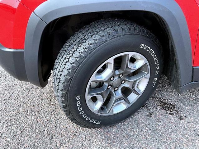 Photo of 2019 Firecracker Red Clearcoat Jeep Cherokee