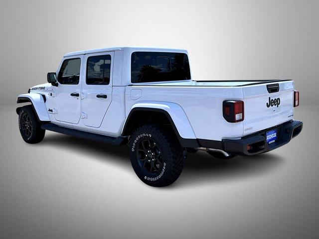 Photo of 2025 Bright White Clearcoat Jeep Gladiator