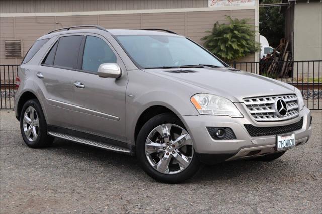Photo of 2009 Pewter Mercedes-Benz M-Class