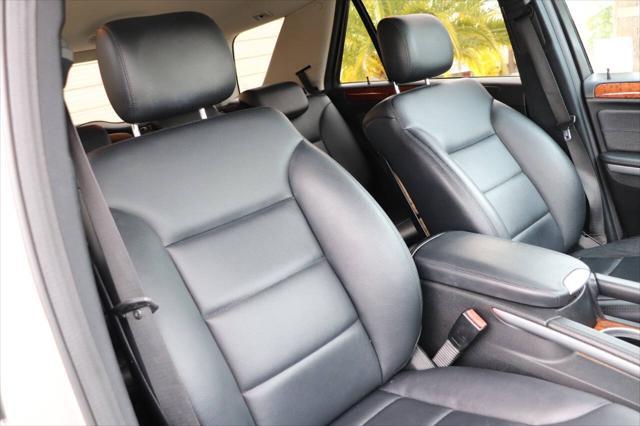 Photo of 2009 Pewter Mercedes-Benz M-Class