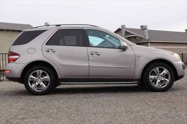 Photo of 2009 Pewter Mercedes-Benz M-Class