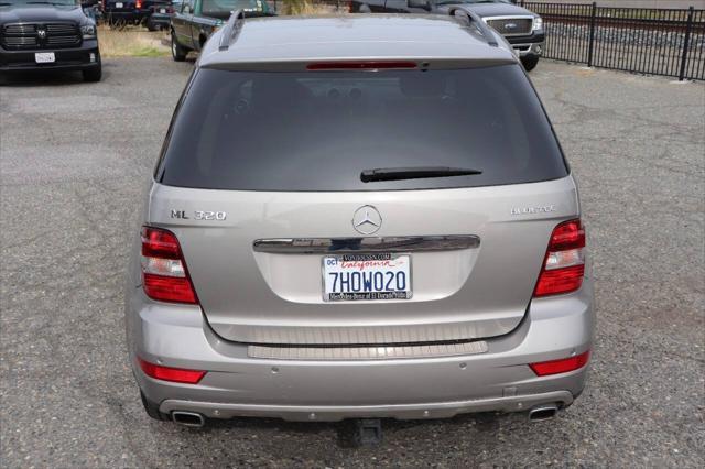 Photo of 2009 Pewter Mercedes-Benz M-Class
