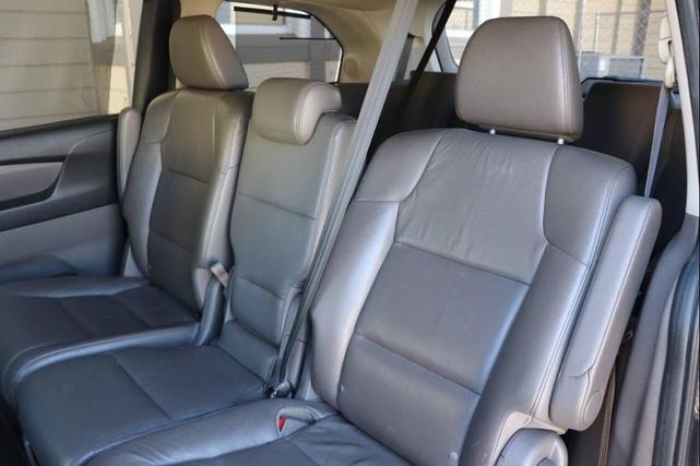 Photo of 2013 Polished Metal Metallic Honda Odyssey
