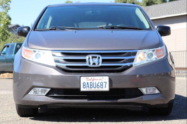 Photo of 2013 Polished Metal Metallic Honda Odyssey