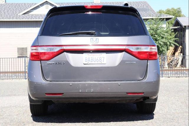 Photo of 2013 Polished Metal Metallic Honda Odyssey