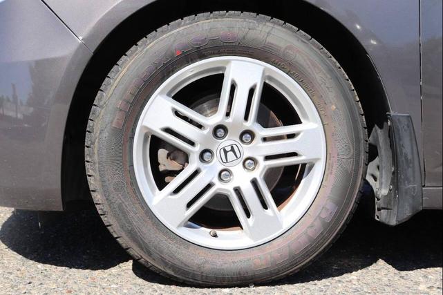 Photo of 2013 Polished Metal Metallic Honda Odyssey