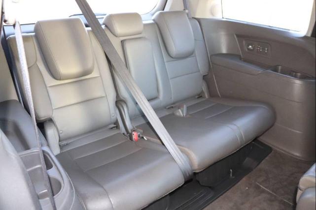Photo of 2013 Polished Metal Metallic Honda Odyssey