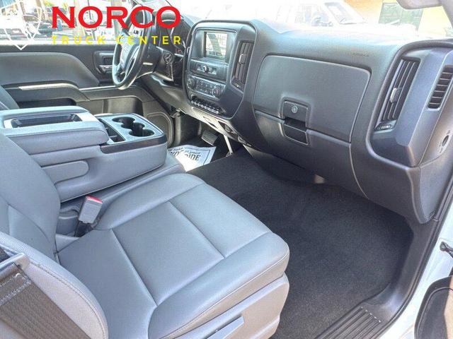 Photo of 2018 Summit White GMC Sierra 3500