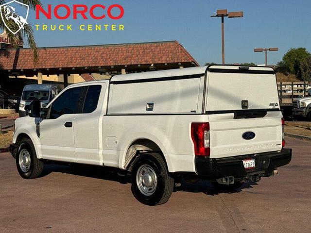 Photo of 2019 Oxford White Ford F-250