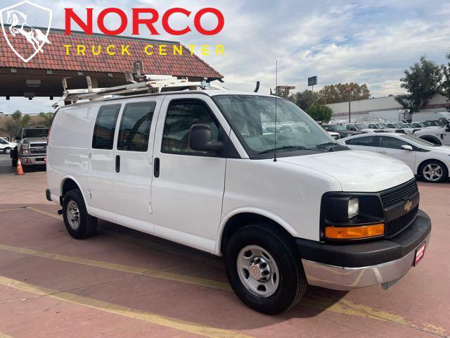 Photo of 2014 Summit White Chevrolet Express 2500