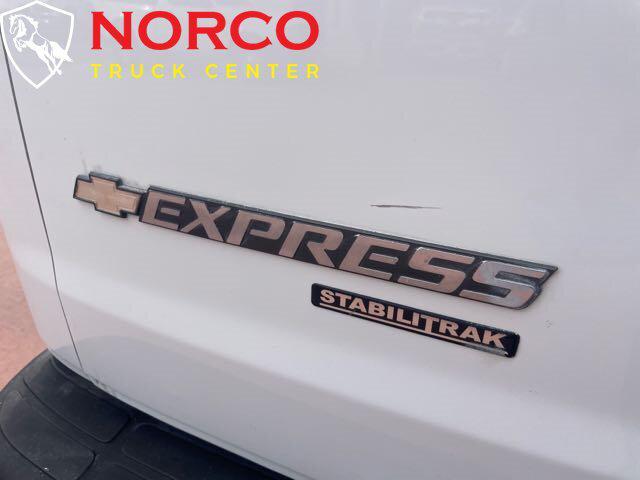 Photo of 2014 Summit White Chevrolet Express 2500