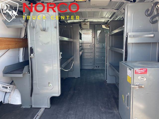 Photo of 2014 Summit White Chevrolet Express 2500