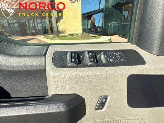 Photo of 2021 Oxford White Ford F-250