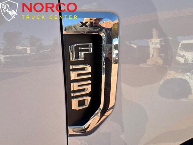 Photo of 2021 Oxford White Ford F-250
