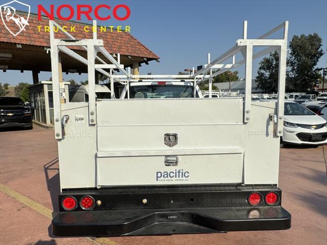 Photo of 2022 Oxford White Ford F-250