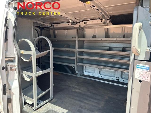 Photo of 2015 Oxford White Ford Transit-250