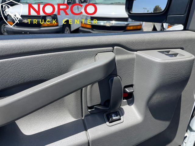Photo of 2018 Summit White Chevrolet Express 2500