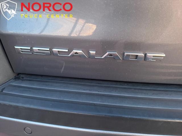 Photo of 2019 Crystal White Tricoat Cadillac Escalade ESV