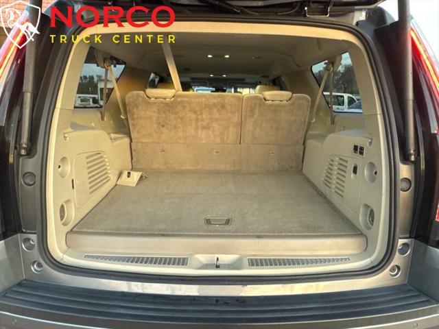 Photo of 2019 Crystal White Tricoat Cadillac Escalade ESV
