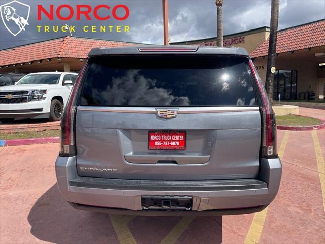 Photo of 2019 Crystal White Tricoat Cadillac Escalade ESV