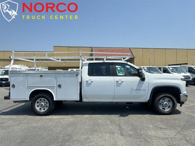 Photo of 2024 Summit White Chevrolet Silverado 2500