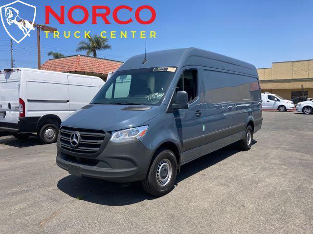Photo of 2019 Velvet Red Mercedes-Benz Sprinter 2500