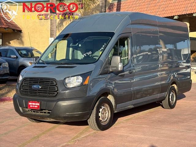 Photo of 2019 Oxford White Ford Transit-250