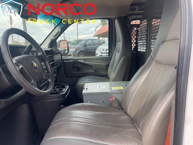 Photo of 2014 Summit White Chevrolet Express 2500
