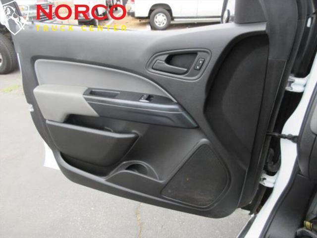 Photo of 2016 Summit White Chevrolet Colorado