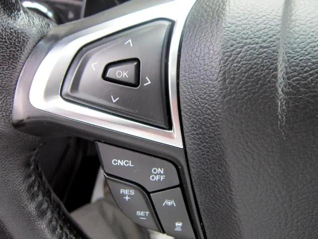 Photo of 2019 White Ford Edge
