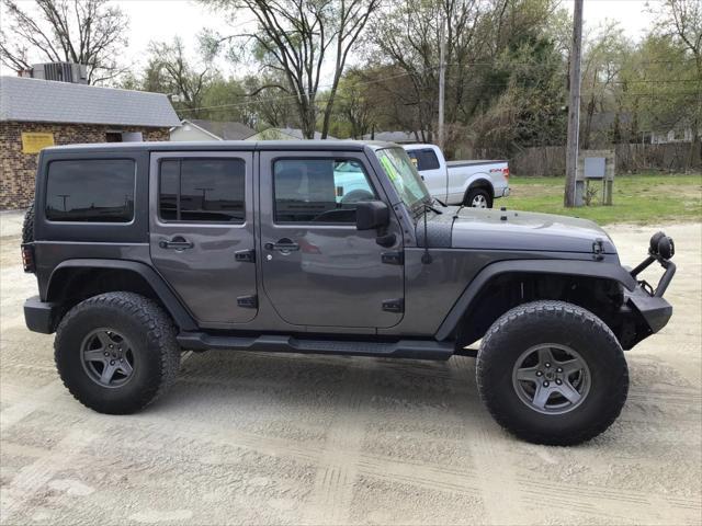 Photo of 2017 Granite Crystal Metallic Clearcoat Jeep Wrangler Unlimited