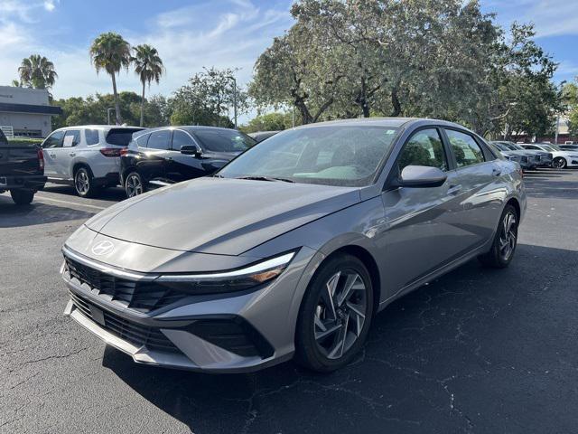 Photo of 2025 Fluid Metal Hyundai ELANTRA